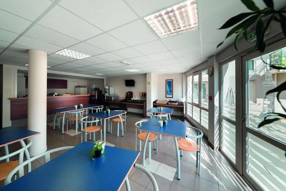Appart'City Poissy Exterior photo